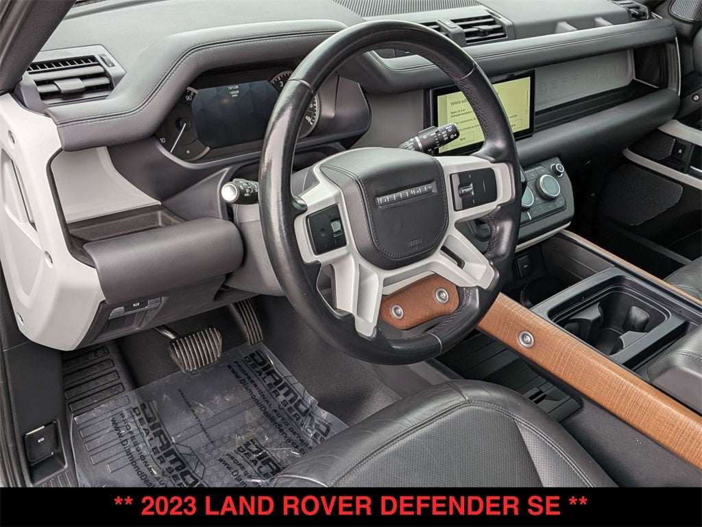 2023 Land Rover Defender 110 SE