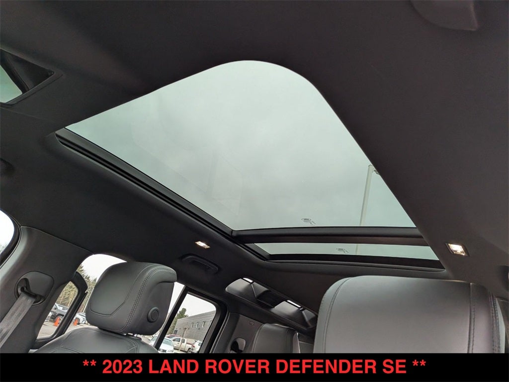 2023 Land Rover Defender 110 SE