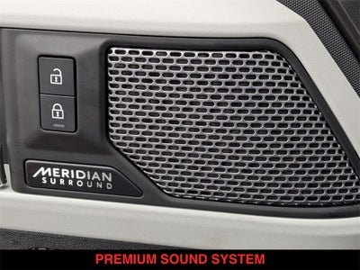 2023 Land Rover Defender 110 SE