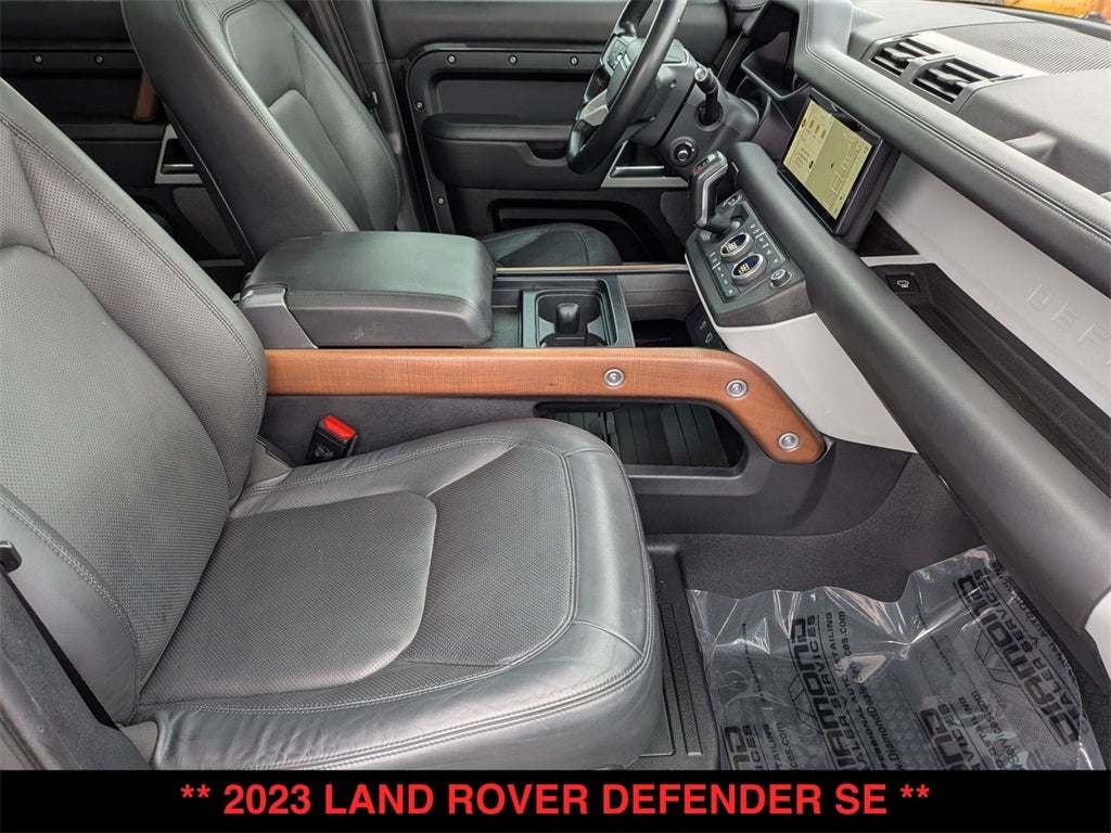 2023 Land Rover Defender 110 SE