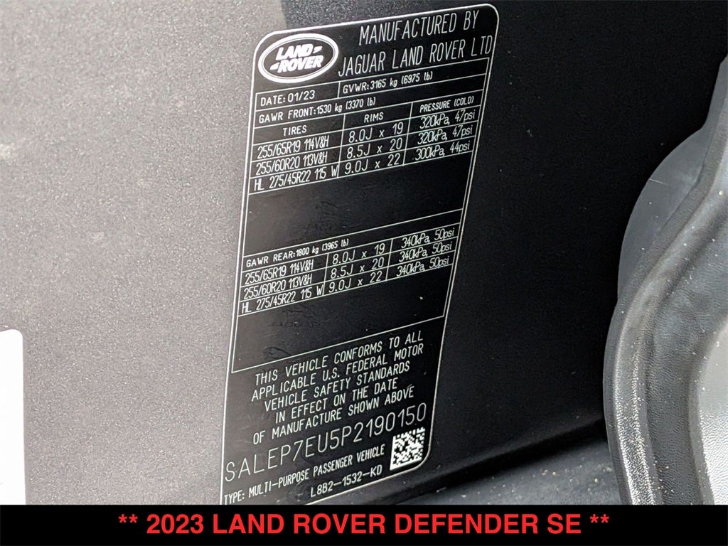 2023 Land Rover Defender 110 SE